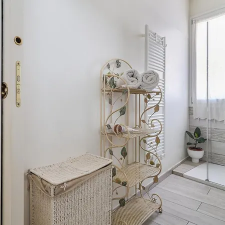 Holiday home Jacuzzi & Relax - Casa Indipendente 20min Da Milano *