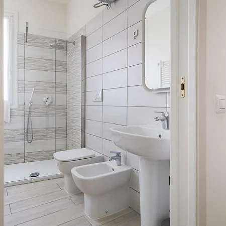 Jacuzzi & Relax - Casa Indipendente 20min Da Milano